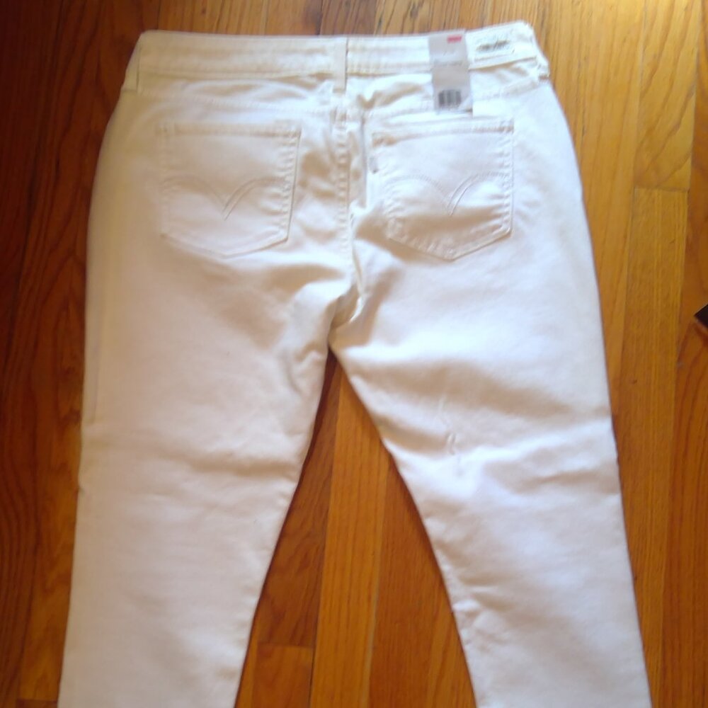 Womens Levi's cropped legging Jean Size 32 - Picture 3 of 3